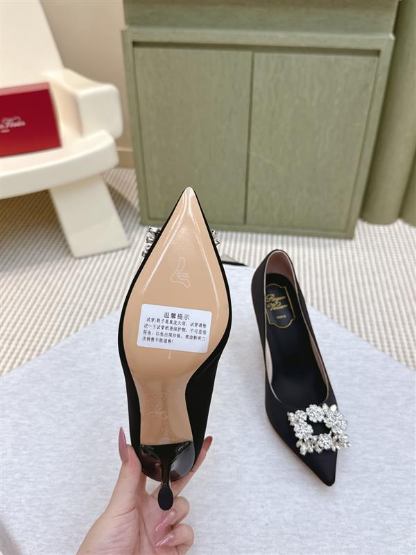 20251127171740825 310